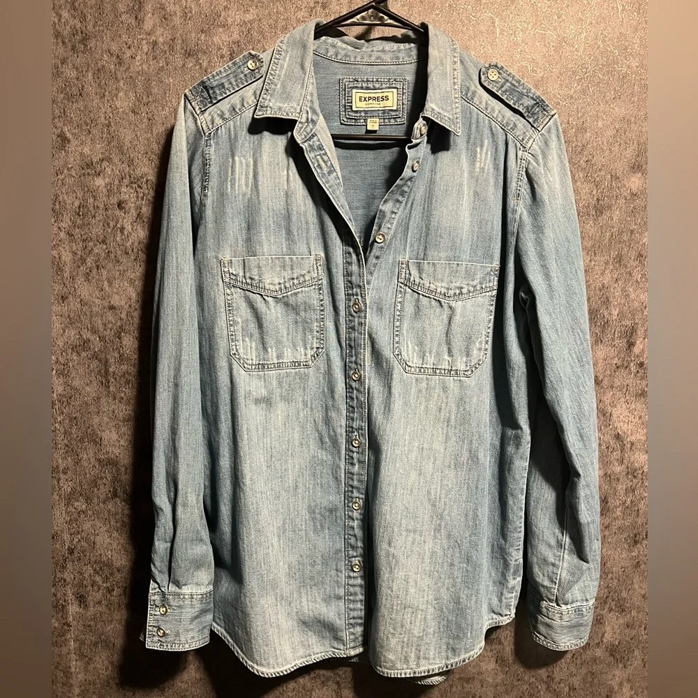 Express Boyfriend Denim Shirt - Picture 1 of 4